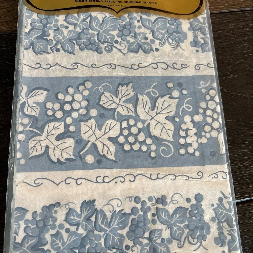Vintage Pakay Gibson Party Papers tablecloth